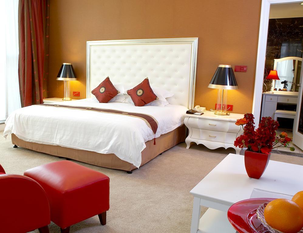 Mercure Shanghai Yu Garden Екстер'єр фото